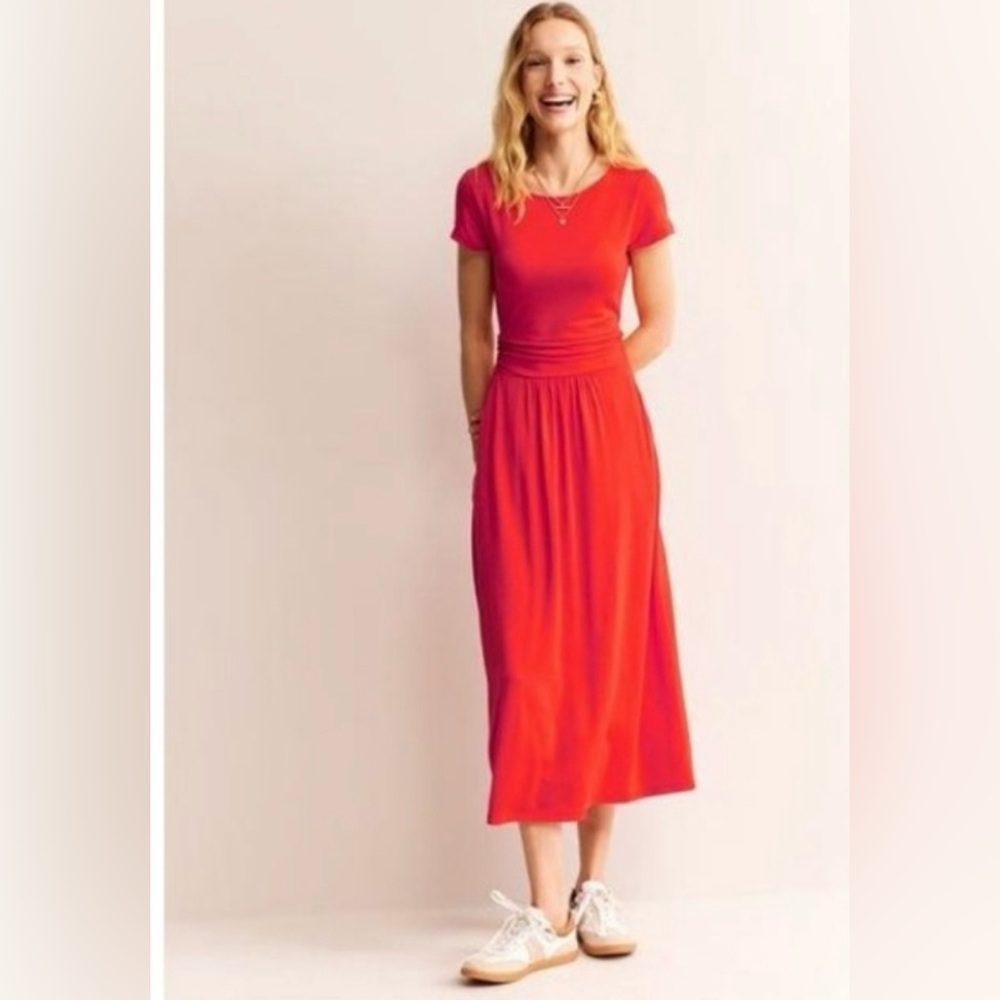 Boden red jersey midi soft short sleeve flowy dress. NWOT